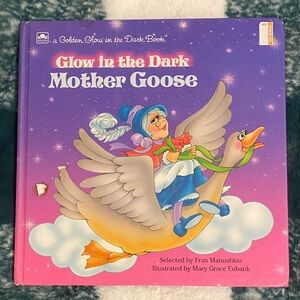 1990 Glow in the Dark Mother Goose Book (19 Nursery Rhymes)